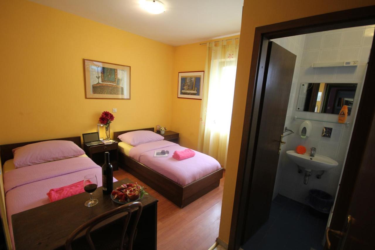 Guest House Vila Micika ドゥブロブニク エクステリア 写真